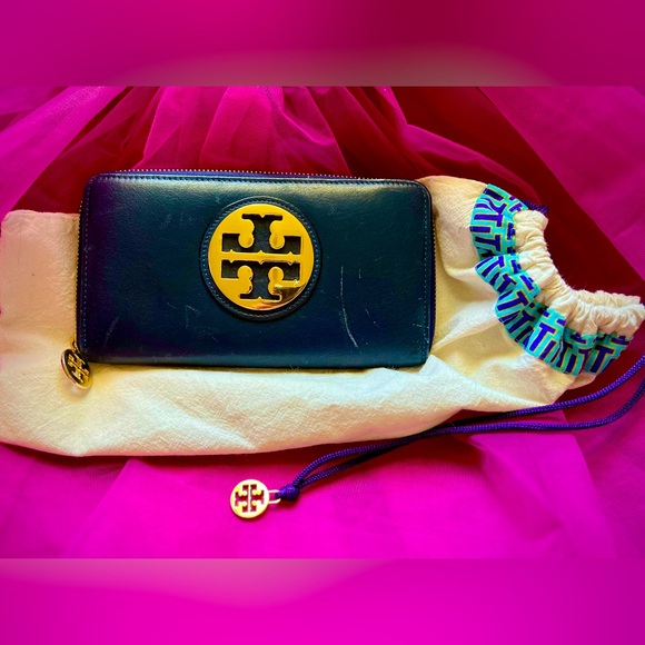 TORY BURCH Britten Zip Continental Wallet with Dust Bag - Blue Leather - Picture 5 of 7